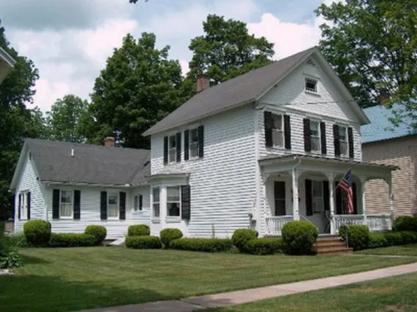 14 Delaware St, Cooperstown, NY 13326