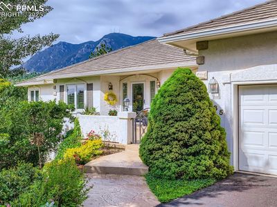 385 Hidden Creek Dr, Colorado Springs, CO, 80906