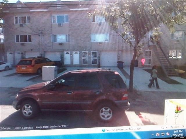 2nd image of 3334 Paulding Ave