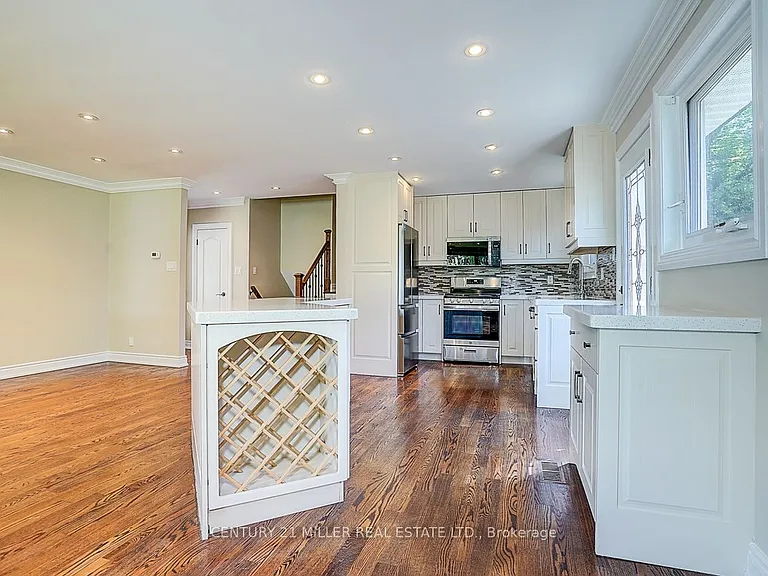 37 Dallington Dr — Photo 20