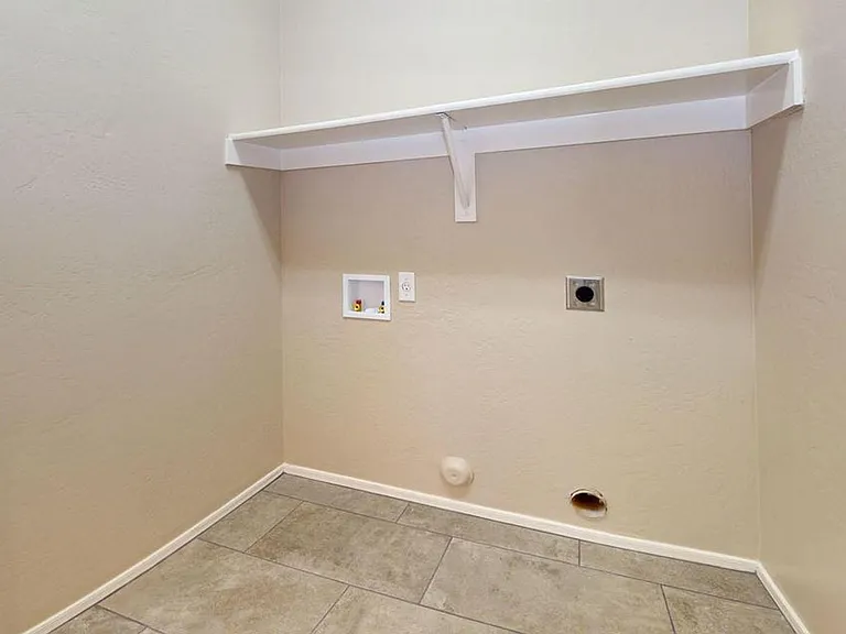 7637 E Billings St — Photo 19