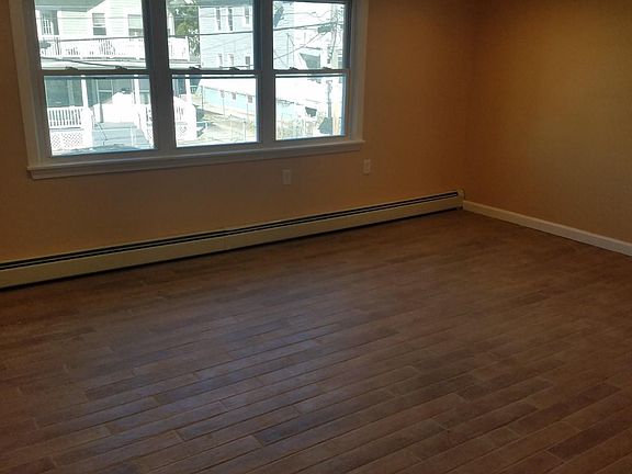 3rd image of 48 Sackett St APT 201