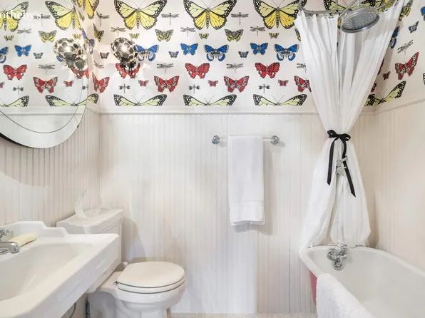 138 West 82nd Street image 27 of 39