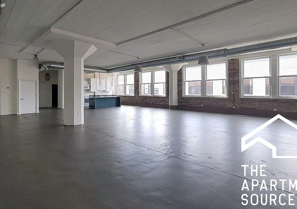 2255 S Michigan Ave #5W
