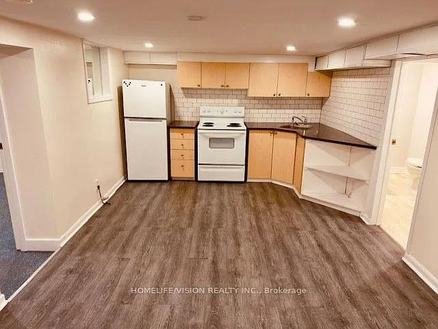 110 Cedarcrest Blvd #BASEMENT — Photo 1