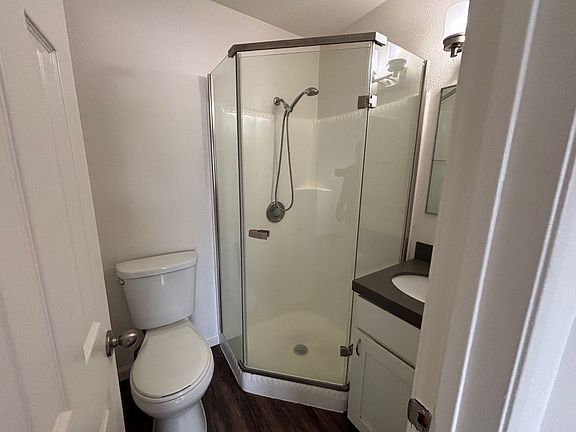 2nd image of 525 28th St #17
