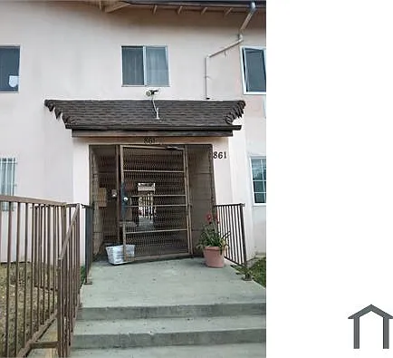861 W 42nd Pl