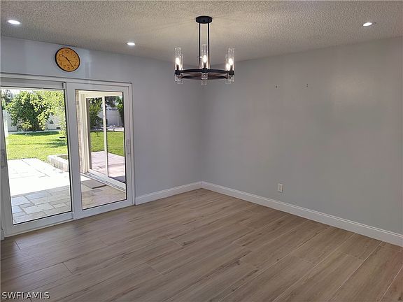 5th image of 611 NE 17th Pl