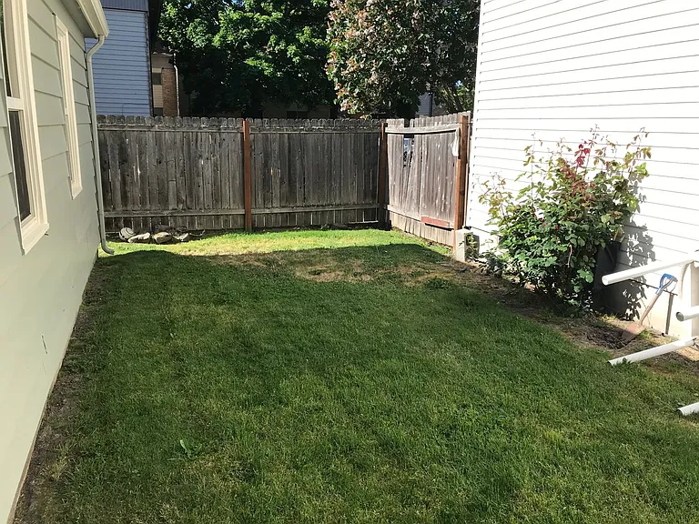 636 NW 21st St — Photo 14