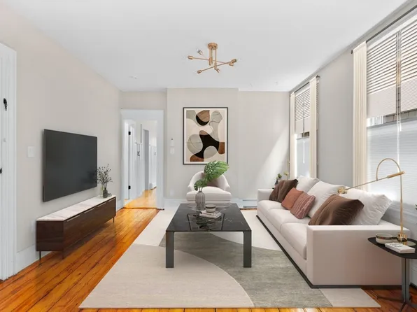 111 Eutaw St #2, Boston, MA 02128