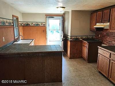 3rd image of 13151 Fedde Ave