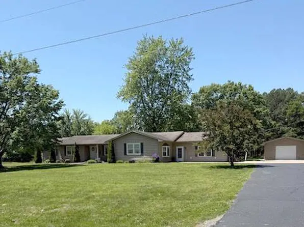 895 County Road 2095 E, Fairfield, IL 62837