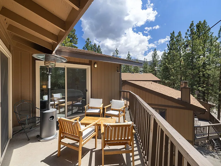 100 Lake Village Dr — Photo 32