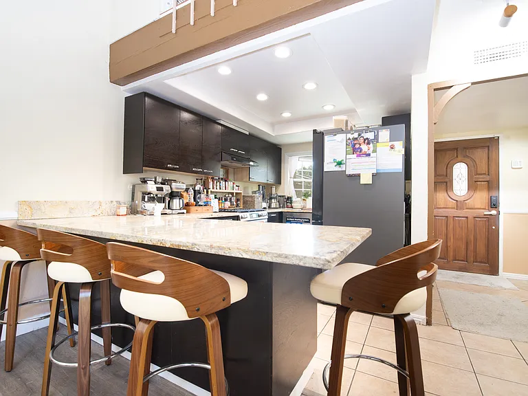 2604 N Tustin Ave #D — Photo 11