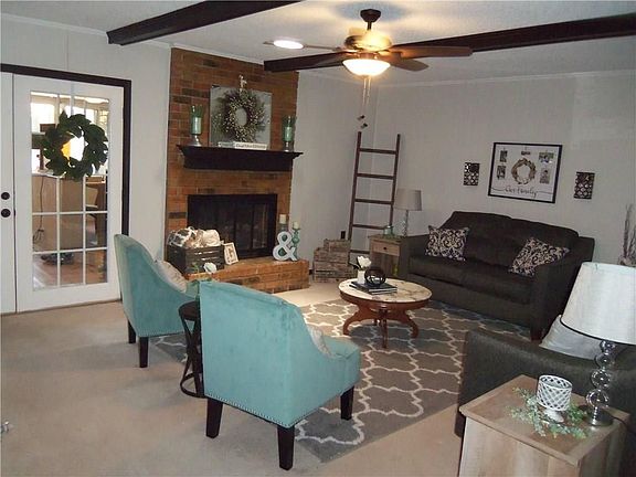 2nd image of 3902 Southridge Dr