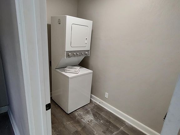 5th image of 1229 W Ocean View Ave #D