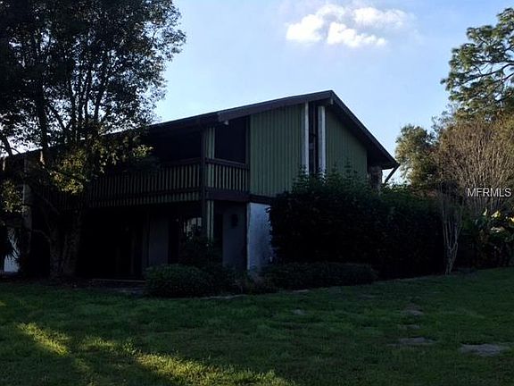 2nd image of 10 Canterbury Dr