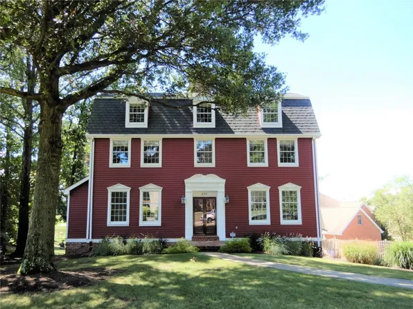 486 Hollydale Dr, Pittsburgh, PA 15241