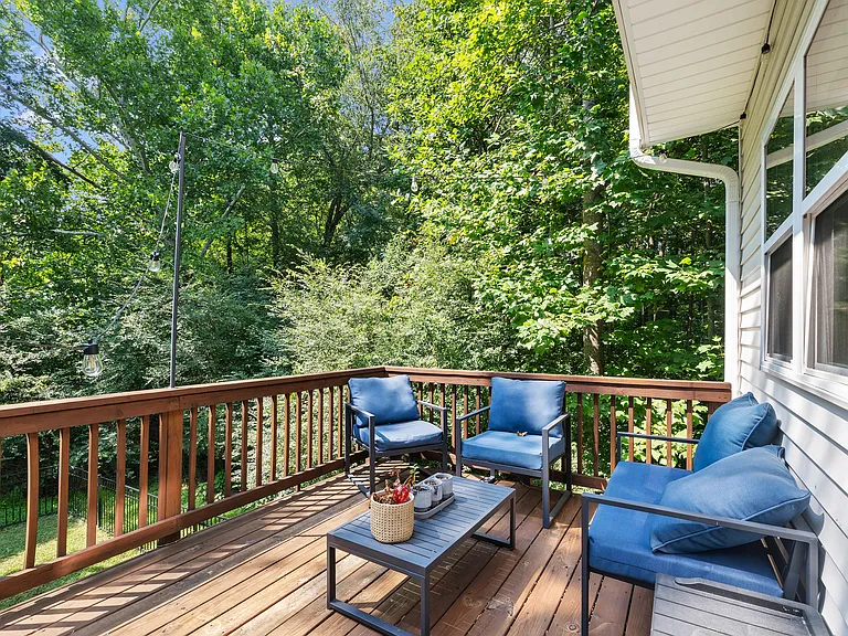 115 Owensboro Ct — Photo 9