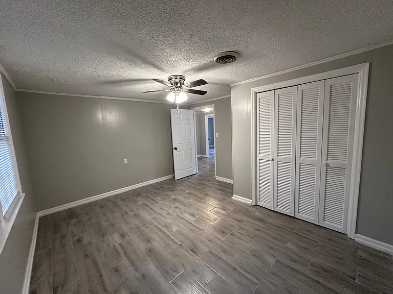 645 Two Notch Rd — Photo 2