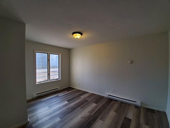5th image of 606 Lincoln St