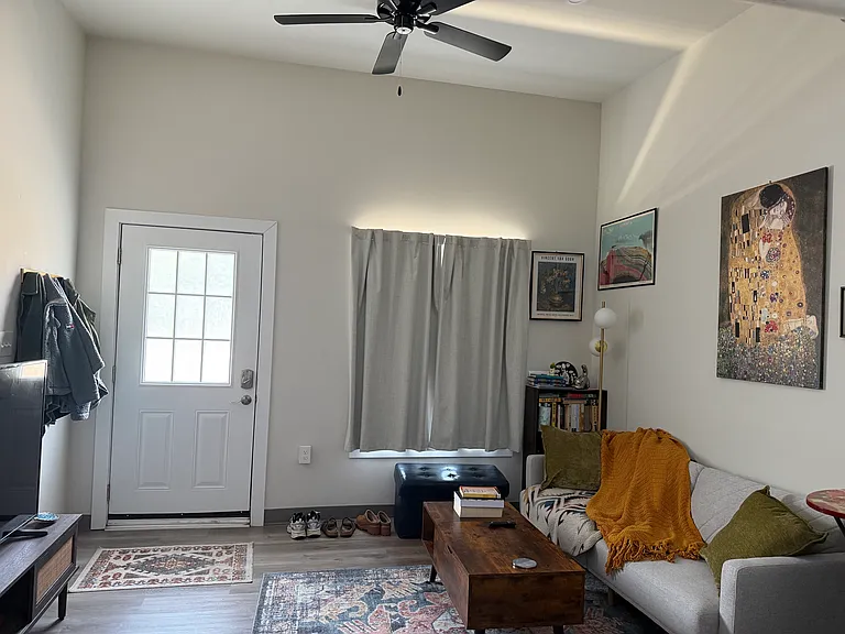 224 Hall St #11 — Photo 5