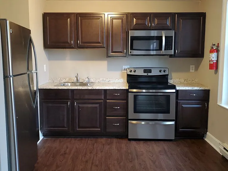 Huntington Apartments — Photo 47