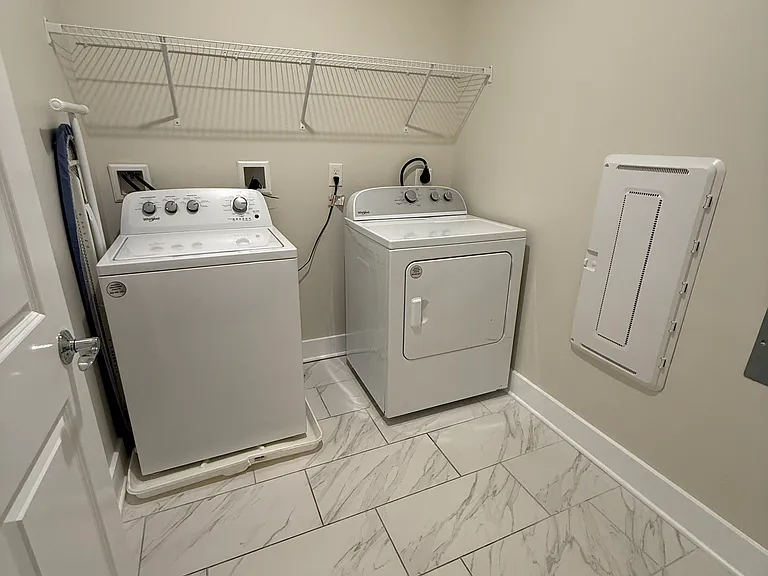2 Vanderbilt Blvd #109 — Photo 26