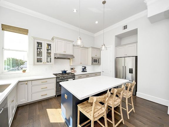 4th image of 3311 Timbergrove Oaks St