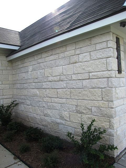 2nd image of 2734 Silver Oak Dr