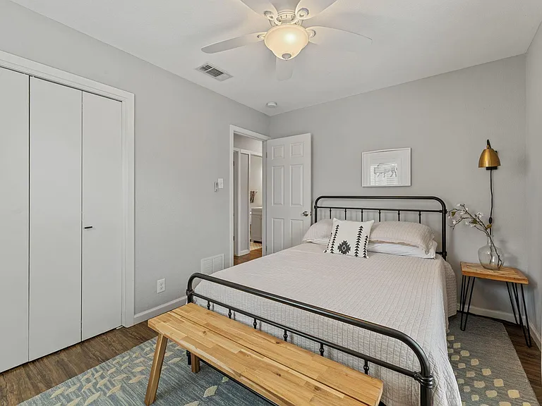 8508 Bradford Dr — Photo 18