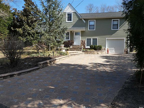2nd image of 18 Emerald Ln