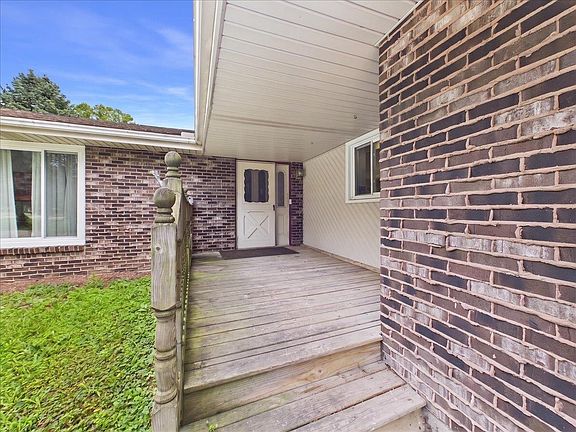 3rd image of 2783 Karr Rd