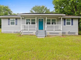 1605 Chestnut St, Gladewater, TX 75647