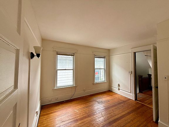 2nd image of 26 Franklin St