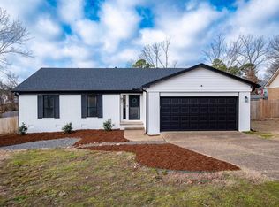 15 Old Forge Ct, Little Rock, AR 72227