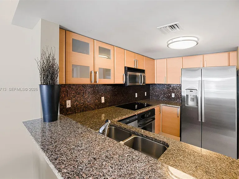 2101 Brickell Ave #1704 — Photo 6