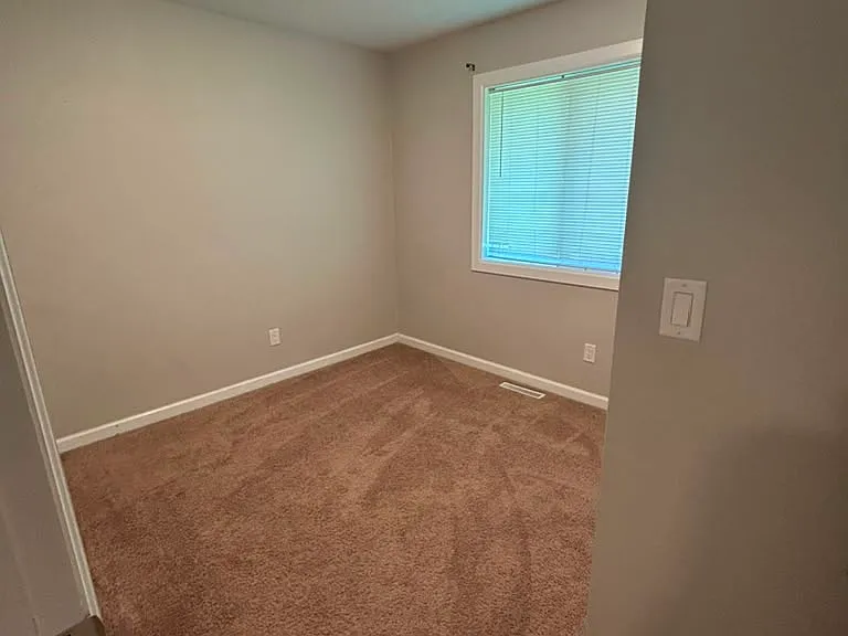 525 Stevens St SW — Photo 11