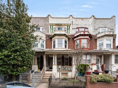 233 S 49th St, Philadelphia, PA, 19139