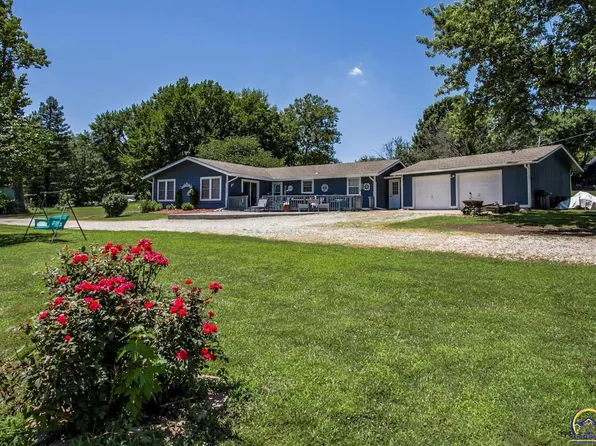 2380 Neill Pkwy, Vassar, KS 66543