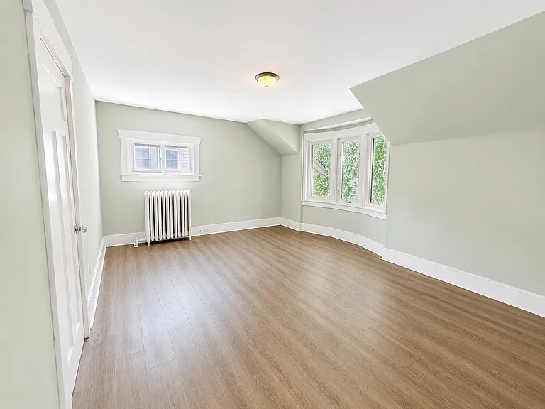 45 Fairleigh Cres — Photo 8