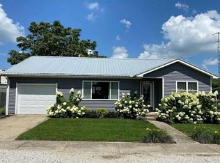 102 E Pine St, New Market, IN