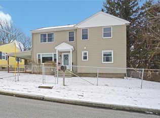 27 Sheffield Ave, Newport, RI 02840