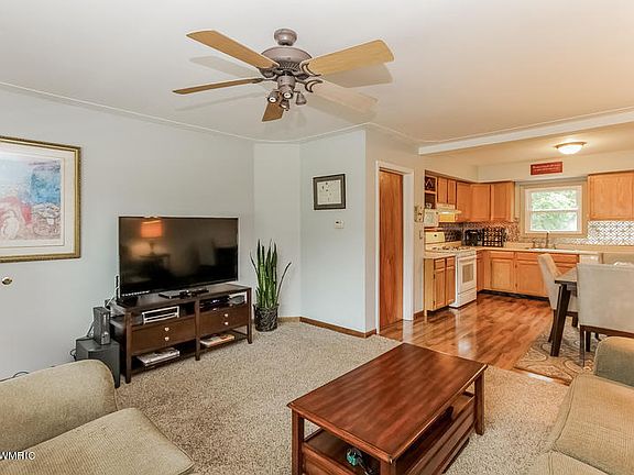 4th image of 4451 Burgis Ave SE