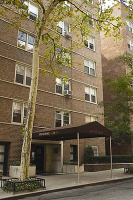 Rented by Stonehenge NYC LLC | media 1