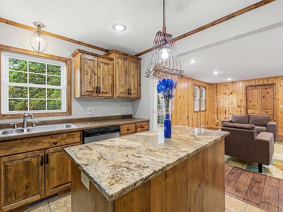 4th image of 11180 Buchanan Rd NE