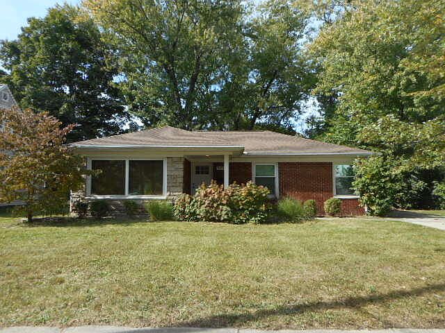 1st image of 923 Fairbanks Ave