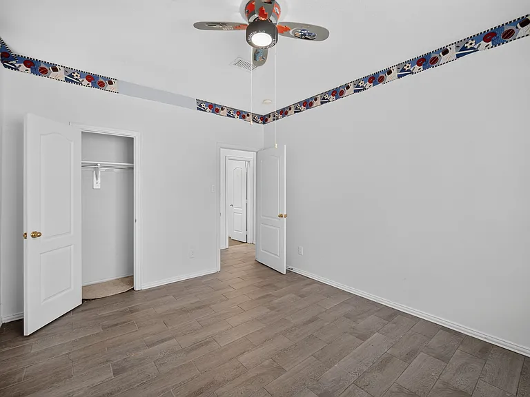308 Keswick Ln — Photo 23