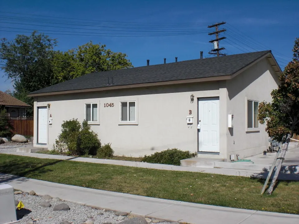 1035 & 1045 W 1st St