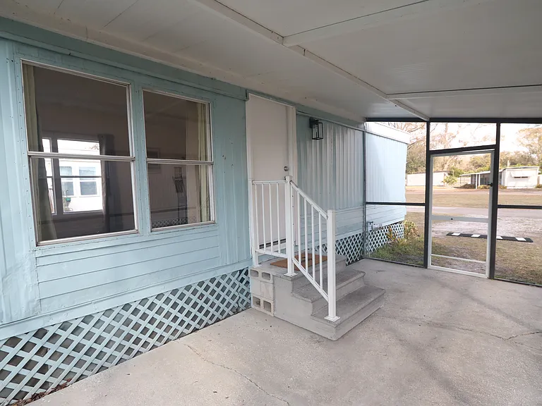 2064 Lady Lake Ln — Photo 15